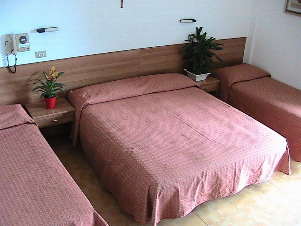Hotel Universo Rímini Habitación foto